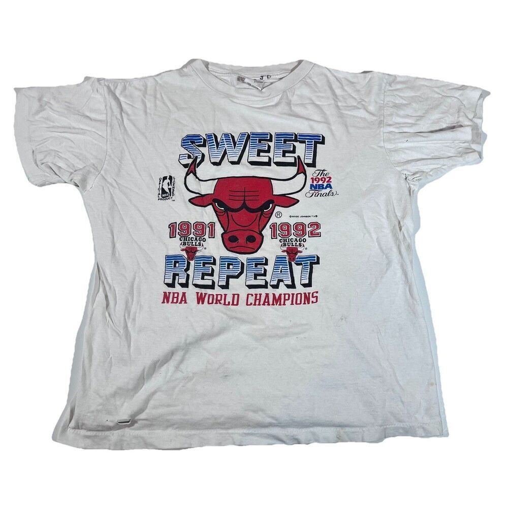 Vintage Chicago Bulls NBA Champions 1991 1992 Sweet Repeat T-Shirt Size Large - Picture 1 of 10